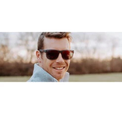 Tifosi Optics Swank XL -Wilson Store TifosiSwankXL Liftstyle3